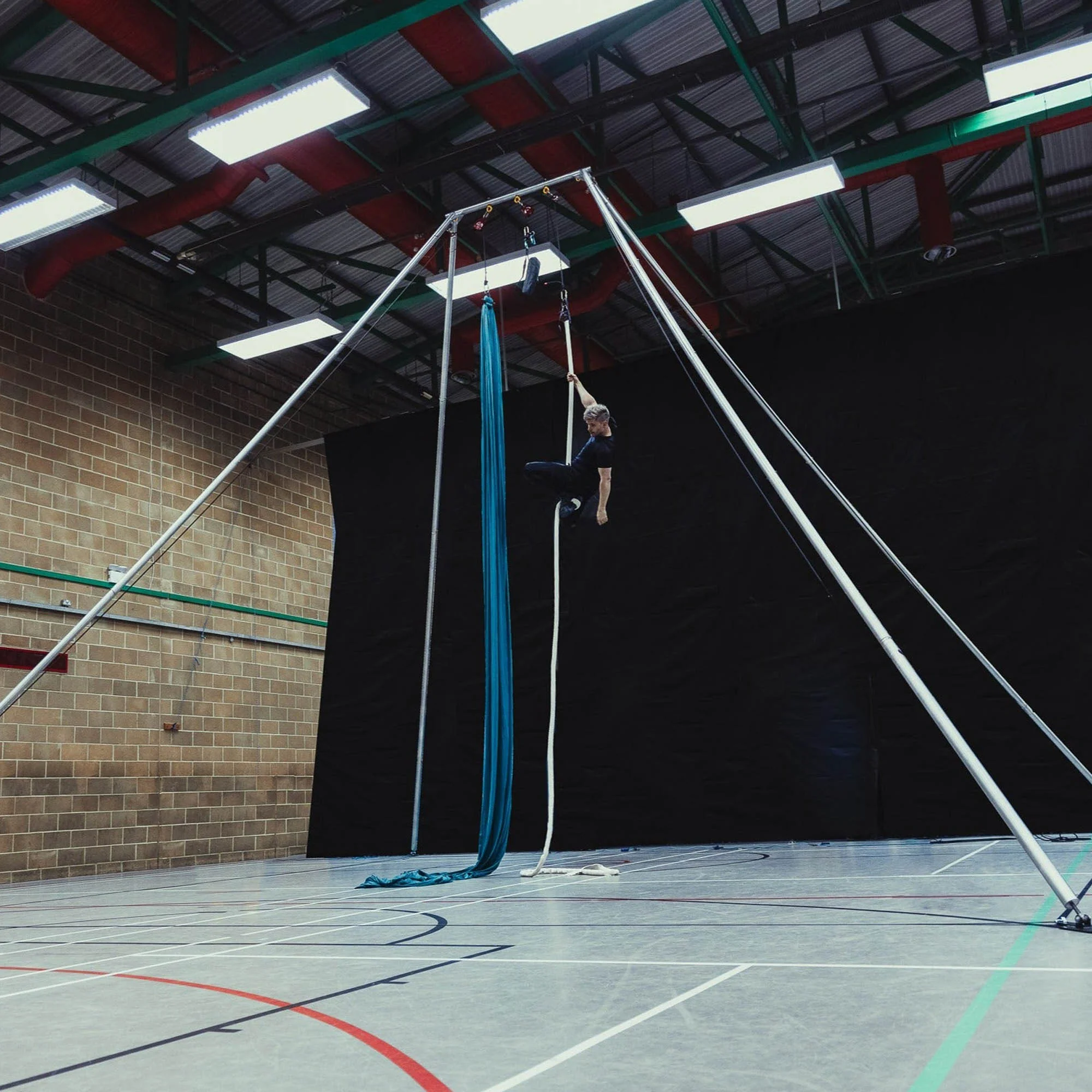 Firetoys Freestanding Extra Large Outdoor Aerial Rig - 6.5m - BigRig XL - Image 17